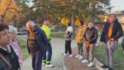 След безводието - течове. В село Димча са изправени пред нови проблеми с водата