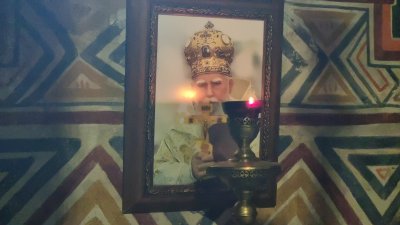 Почитат паметта на патриарх Максим в Троянския манастир