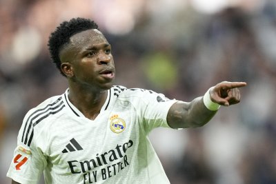 Реал Мадрид обмисля раздяла с Винисиус