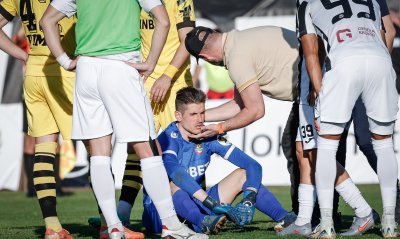 Ръководството на Ботев Пловдив защити своя вратар Даниел Наумов