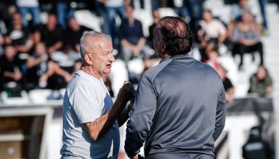 Христо Крушарски след прекратения мач с Ботев: Локомотив го отнесе заради един симулант