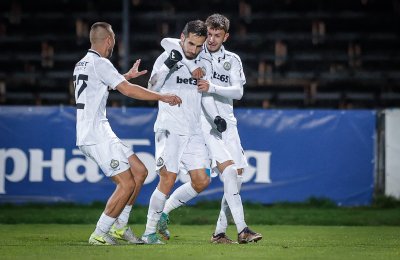 Денислав Александров се завръща в групата на Славия