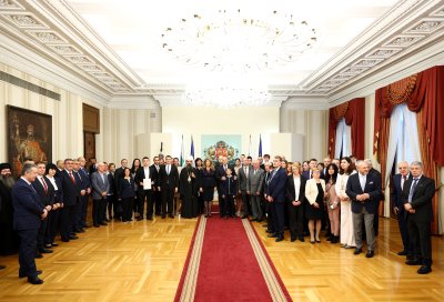 В Деня на будителите: Президентът награди шестима младежи за техните постижения