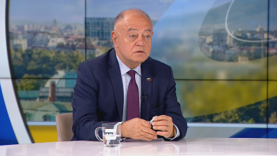 Атанас Атанасов за сагата с "Лукойл": Действията на управляващите са хаотични