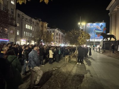 Нов протест на "Правосъдие за всеки": Присъединиха се и младите лекари