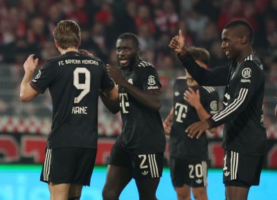 Байерн спря серията си, драмата в Берлин беше пълна