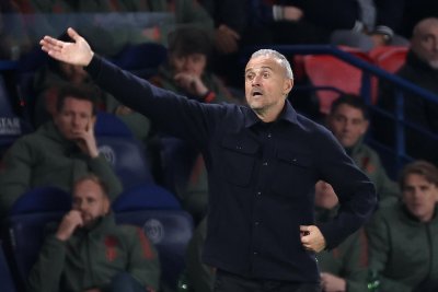 Луис Енрике след победата на ПСЖ в Лион: Важно е да печелиш, да си на върха