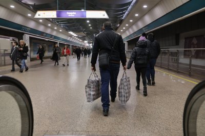 Линия 3 на метрото спира за 24 часа