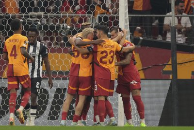 Турската федерация отстрани временно 102 играчи от клубовете от елитните нива