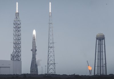 Мощната слънчева буря забави изстрелването на новата ракета на "Блу Ориджин"