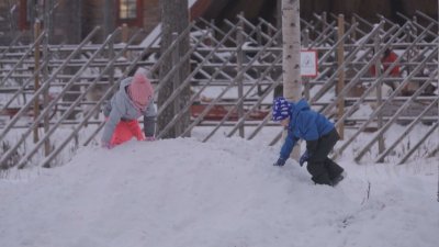 Най-после сняг в селото на дядо Коледа в Лапландия (СНИМКИ)