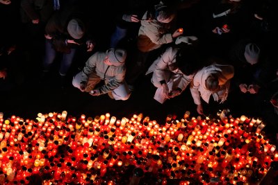 Чехия отбелязва 36 години от Нежната революция