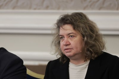 Според Конституционния съд Наталия Киселова е трябвало да подложи на обсъждане предложението на президента за референдум