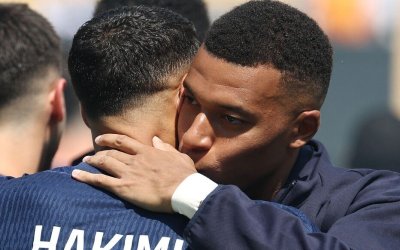 Кралят на Африка, браво, братко! - Килиан Мбапе поздрави Ашраф Хакими, след като спечели наградата за африкански играч на годината