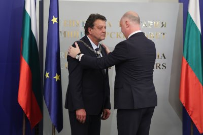 PM Zhelyazkov Presented St. Paisii Hilendarski State Award to Prof. Hristo Yotsov