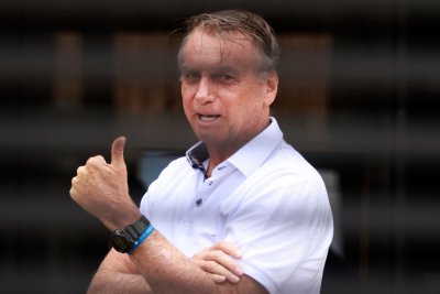 Арестуваха бившия президент на Бразилия Жаир Болсонаро