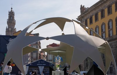 Футболистът на Арсенал Луис Муньос стана най-младият играч в Младежката лига на УЕФА