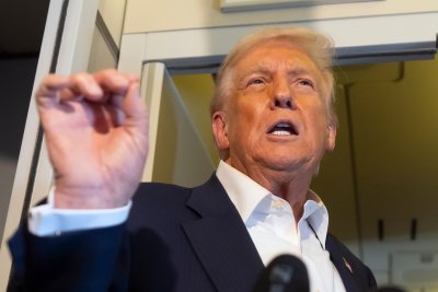 Тръмп заплаши демократи с екзекуция заради призив към армията