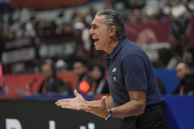 Треньорът на баскетболния Реал М разкри за проблеми с пристигането в България