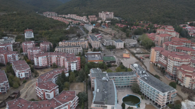 Държавата ще премахне за своя сметка незаконния колектор върху реката в "Елените"