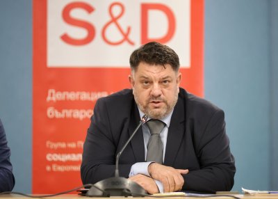 Вицепремиерът Зафиров не е оптимист, че Украйна ще приеме плана за мир на Тръмп