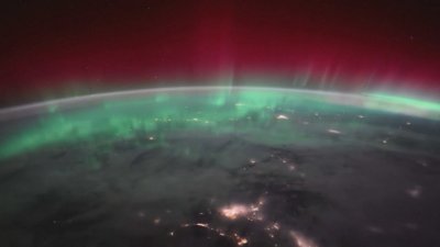 Астронавти от МКС заснеха спиращи дъха кадри на северно сияние