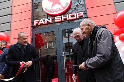 Новият фен-магазин на ЦСКА в София отвори врати