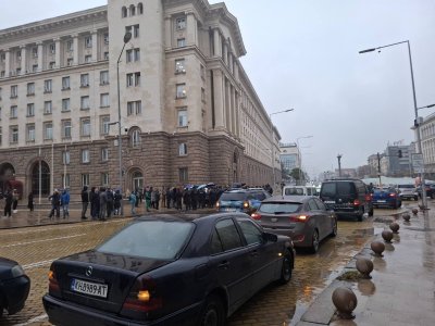 Пътна блокада в центъра на София заради акция на "Величие"