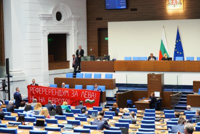 Преди поредния вот на недоверие: Спорове между опозиция и управляващи