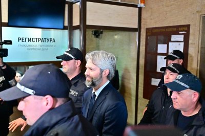 Събират се дарения за паричната гаранция от 200 000 лв. на варненския кмет