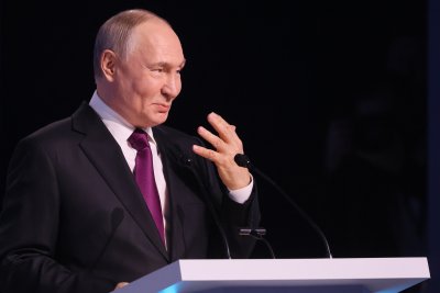 Путин предупреди: Ако "Европа иска война, Русия е готова"