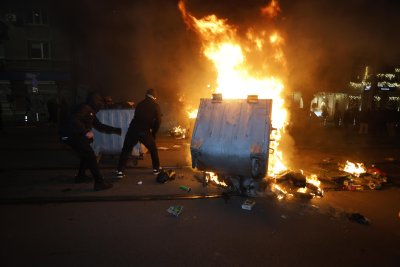 СДВР: Ескалацията я допуснаха хора, които бяха предварително организирани да нападнат полицията