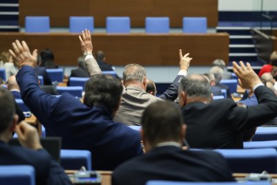 НА ЖИВО: Тази сутрин има кворум от първия път в парламента