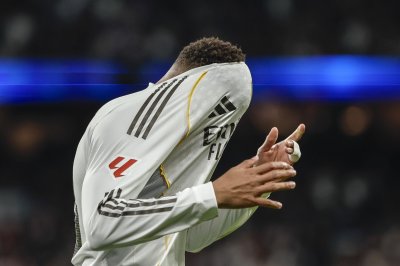 Мбапе е със счупен пръст, но ще играе срещу Манчестър Сити в Шампионската лига