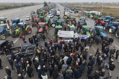 Protest by Greek Farmers Enters Its Third Day, Halted Freight Transport until Early Evening at Kulata–Promachonas Bborder Crossing