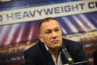 Кубрат Пулев пристигна в Дубай, където в петък ще се бие за регулярната титла на WBA в тежка категория