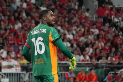 Милан и Майк Менян в задънена улица за нов договор