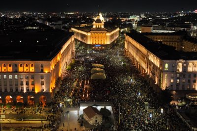 СЕМ с мониторинг за отразяване на протестите на 1 декември и плурализма в БНТ и БНР