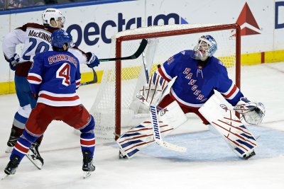 Ню Йорк Рейнджърс надви Колорадо в НХЛ