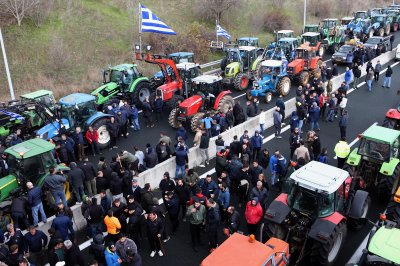 Четвърти ден продължават блокадите на българо-гръцката граница (ОБЗОР)