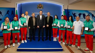 Иван Пешев награди световните призьори по самбо