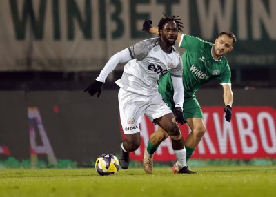 Без голове в дербито на Северозапада