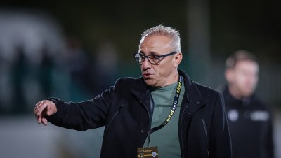 Илиан Илиев: Не може 12-13 човека да дърпат колата