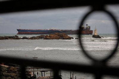 The Operation to Tow 'Kairos' Tanker Stranded Off Ahtopol Is Proceeding as Planned