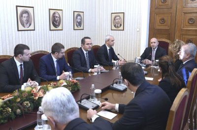НА ЖИВО: "Възраждане" след срещата при президента Радев: Този парламент е изчерпан
