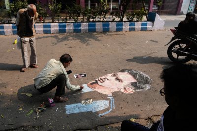 Откриха 21-метрова статуя на Лионел Меси в Индия