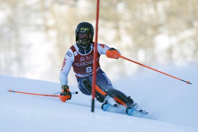 Алберт Попов се класира за втория манш на слалома във Вал д'Изер