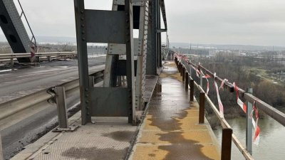 Как продължава ремонтът на "Дунав мост" при Русе