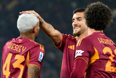 Рома се доближи на три точки от върха в Италия