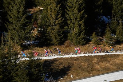 Щафетата на България при жените записа 14-о място в старта от Световната купа по биатлон в Хохфилцен